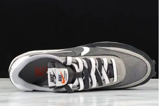 LD White BV0073-001 Waffle Anthracite Sacai Nike Black 0515